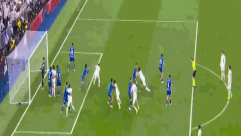 丁俊晖与瓦菲斯诺克公开赛第3轮激战正酣